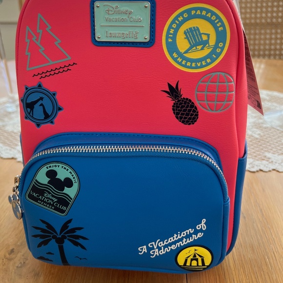 Loungefly Exclusive Vacation Club Backpack! ~ Brand New! main image 4